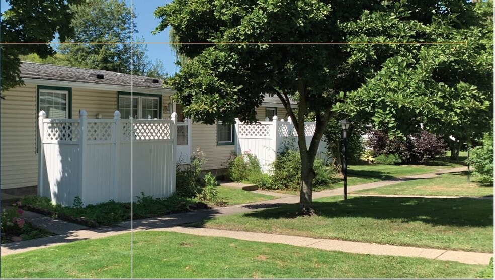 Building Photo - Andover Courtyard Apartments