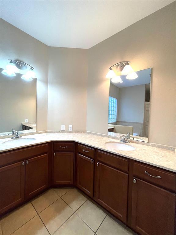 Building Photo - 12623 Ashford Shore Dr