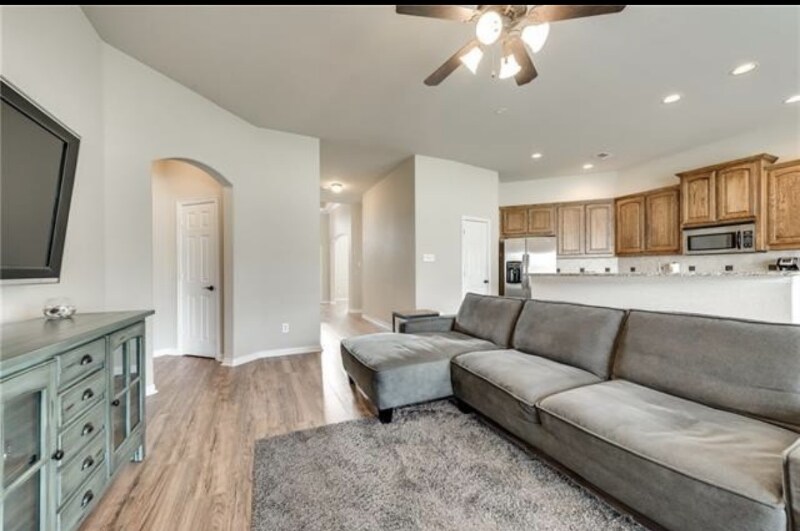 Building Photo - 2902 Aurora Mist Dr