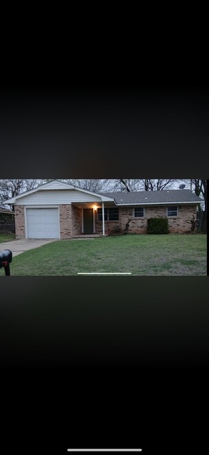 Building Photo - 3808 SE Bedford Dr