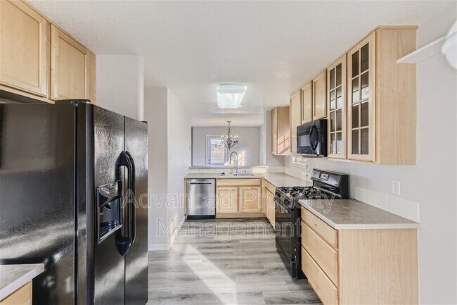 Building Photo - 7501 S Sicily Way