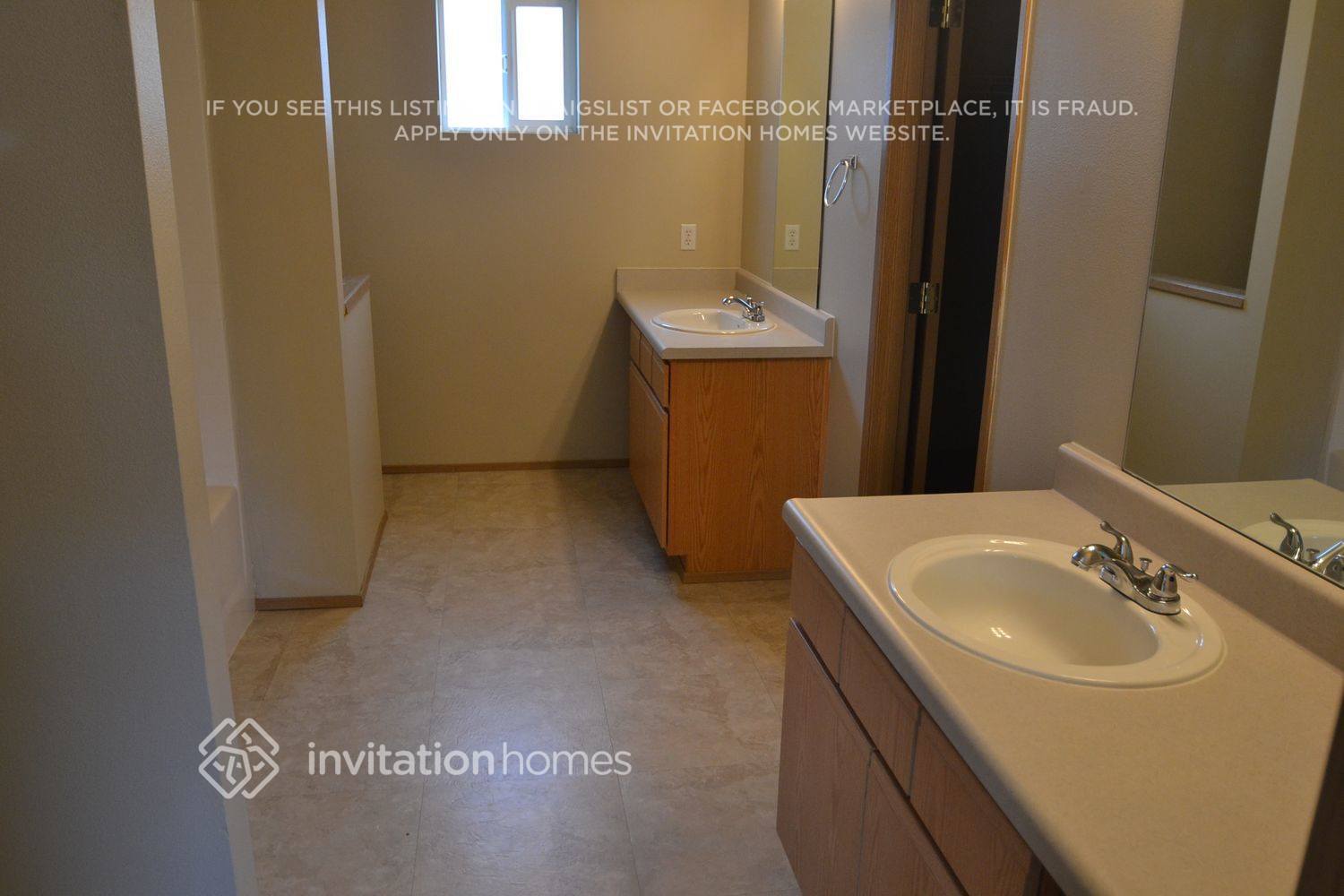 Building Photo - 9502 187 St Ct E