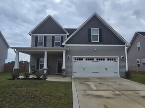 Building Photo - NEW LISTING!!!!!
