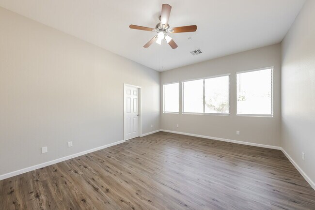 Building Photo - 10416 W Carlota Ln