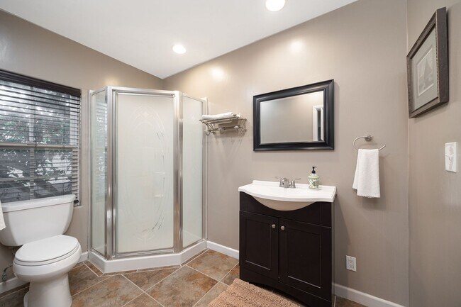 Building Photo - Rarely available 3 bedroom single family home in Sunset Cliffs!