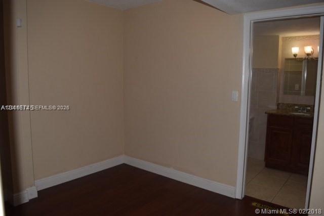 Building Photo - 9143 SW 77th Ave