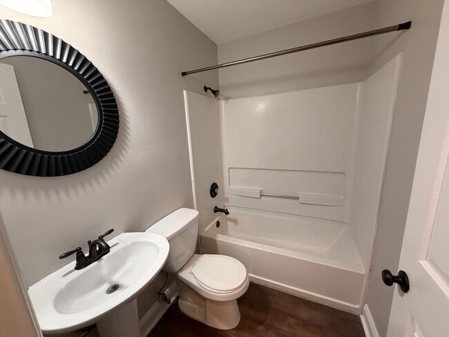 Building Photo - Charming 3 bed 2.5 Bath Townhome in Antioch