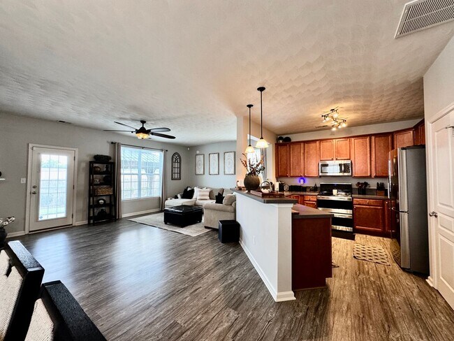 Building Photo - First-Time Rental, Available July 1st! Attached Garage - 2 Primary Suites - Pet-Friendly (Under 4...