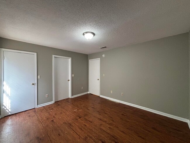 Building Photo - 4450 Arnold Cove