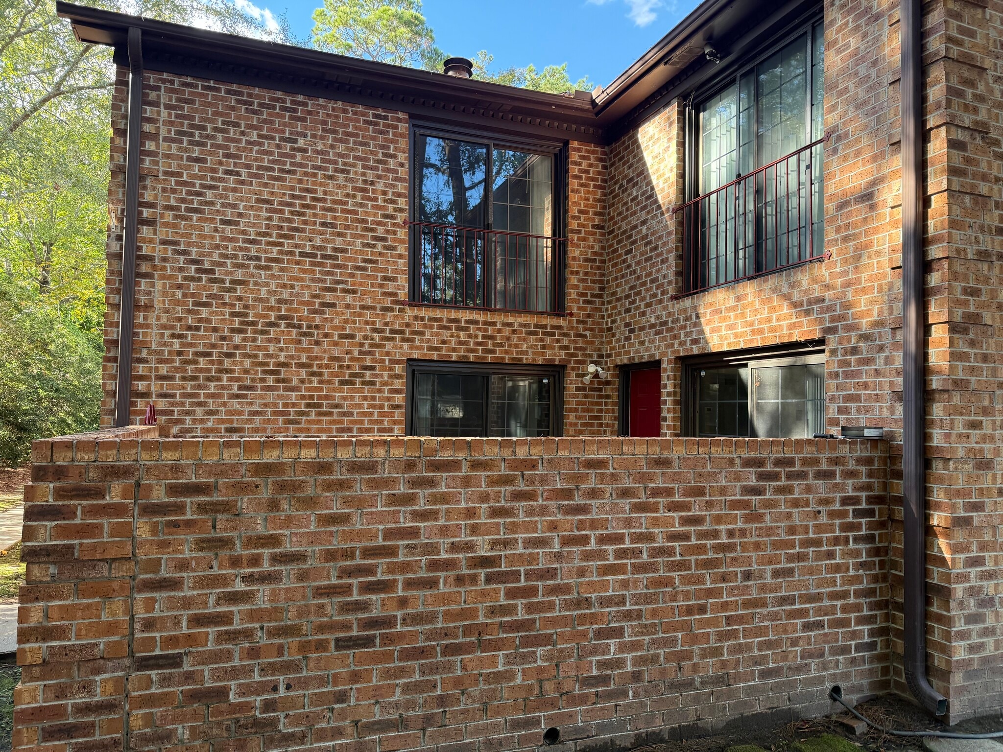 Building Photo - 720 Coventry Ln