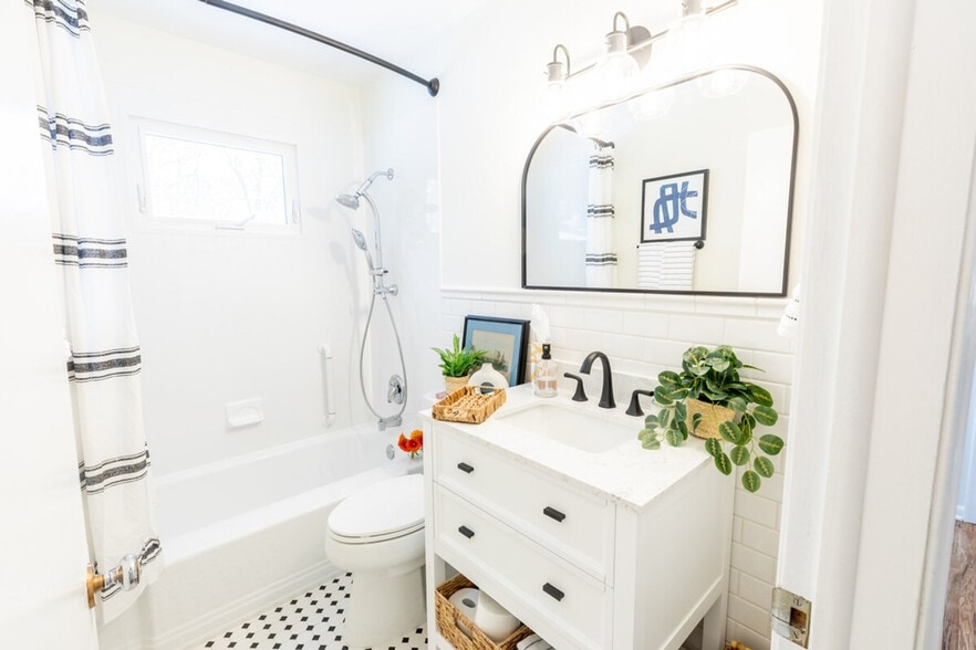 Building Photo - 17035 9th Ave N