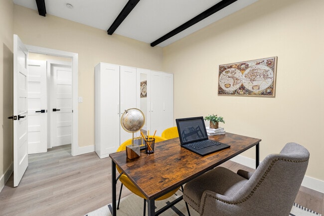 Building Photo - 130 SW 194th St