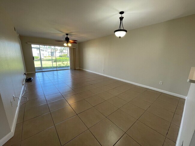 Building Photo - ANNUAL RENTAL - 2 BED / 2 BATH AT CANTERBURY VILLAGE