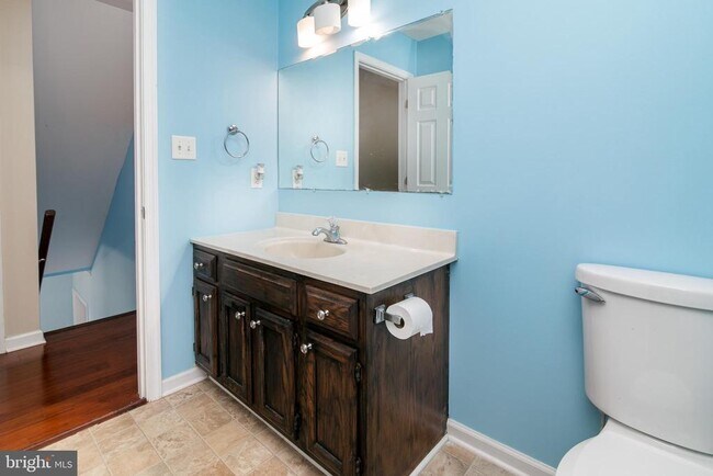 Building Photo - 5444 E Nithsdale Dr