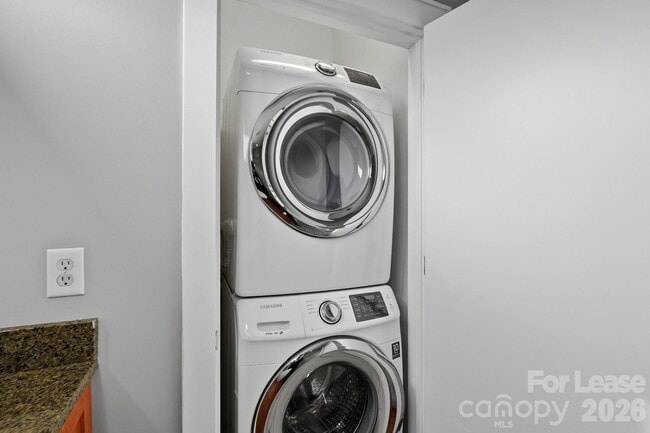 Building Photo - 440 N McDowell St