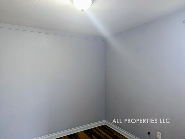 Building Photo - 4544 S Grant St