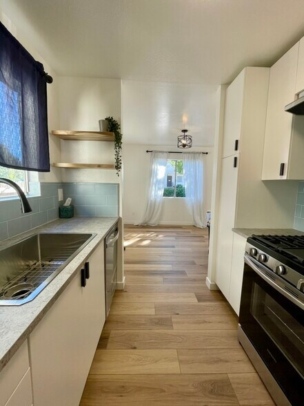 Primary Photo - 658 W 23rd St