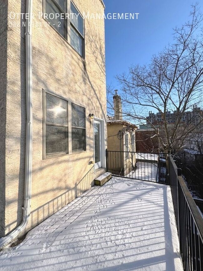 Building Photo - 332 N 41st St