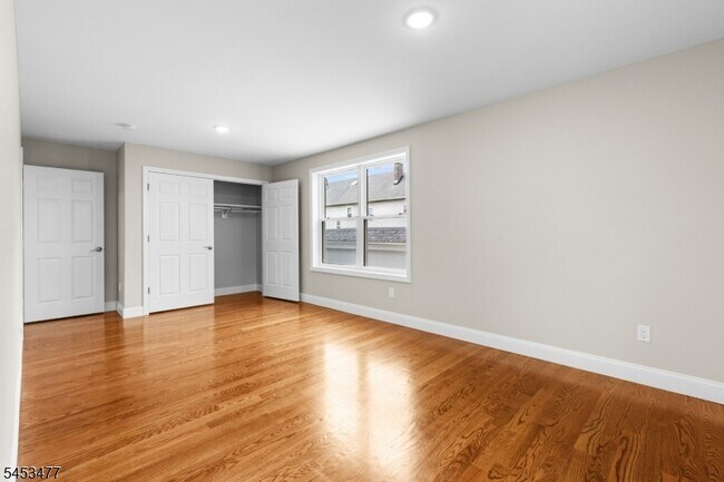 Building Photo - 806 2nd Ave