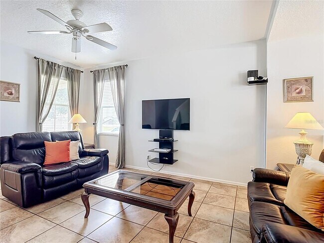 Building Photo - 228 Cassia Dr