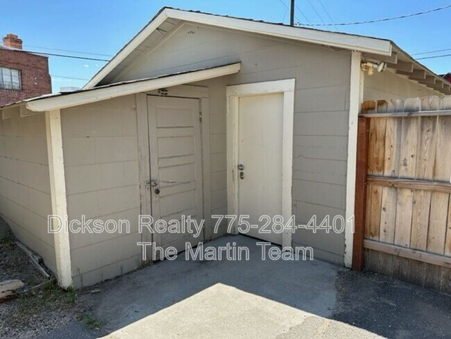 Building Photo - 42 Caliente St