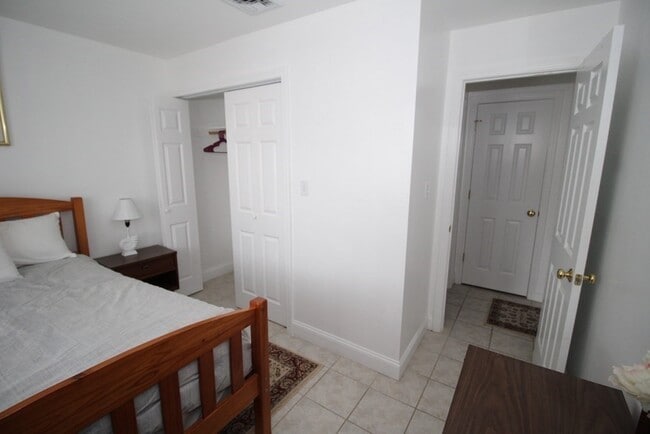 Building Photo - 147 North St