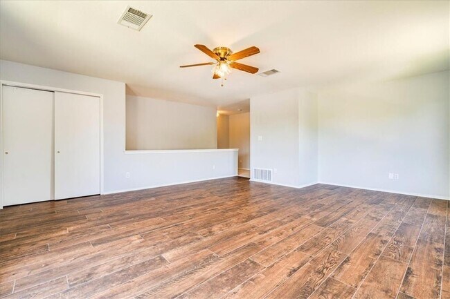 Building Photo - 809 Dogwood Trail