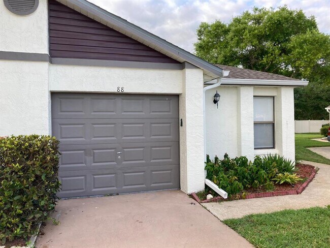 Building Photo - 88 Lakepointe Cir