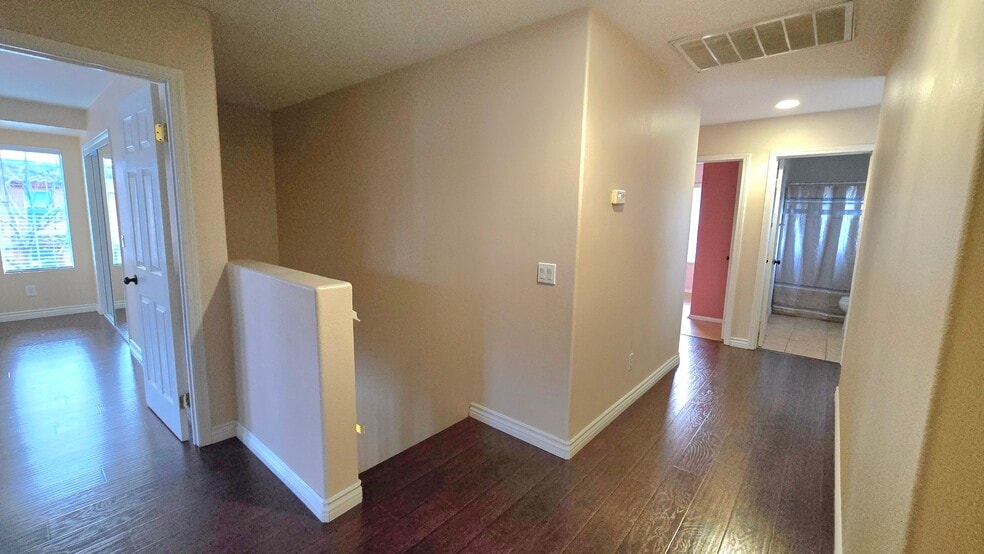 Upstairs hallway - 24125 View Pointe Ln