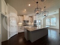 Building Photo - 3906 Greenbrier Dr