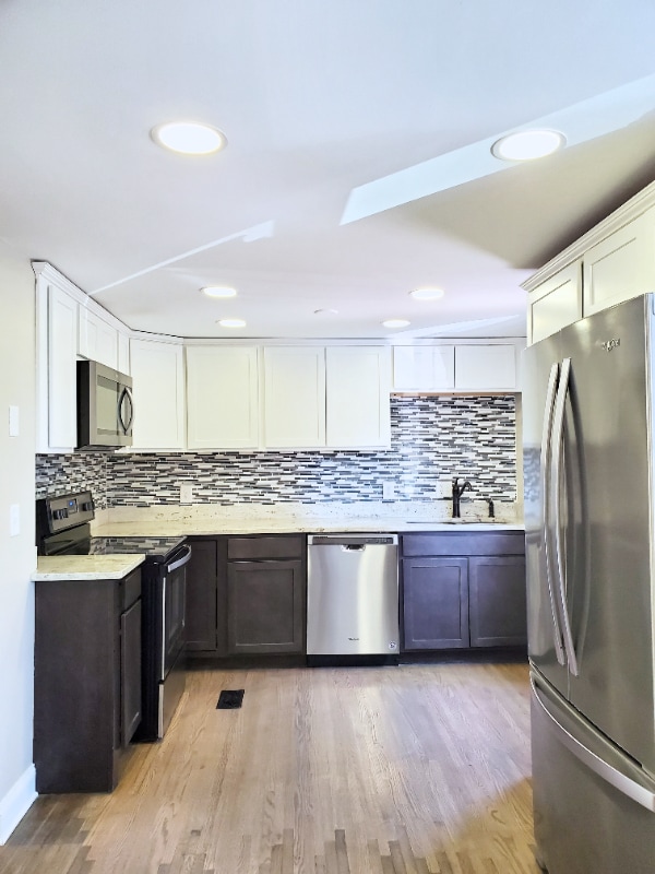 Building Photo - 90 E 8th Ave