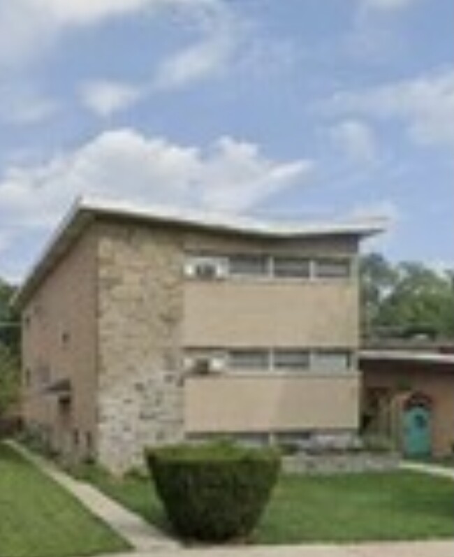 Primary Photo - 8933 Ewing Ave