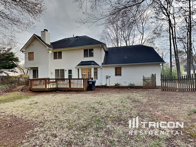 Building Photo - 2014 Greyfield Dr NW
