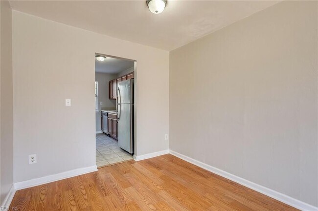 Building Photo - 436 Peregrine St