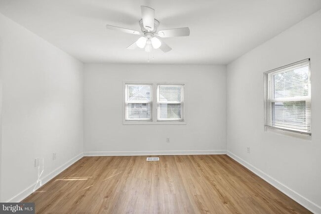 Building Photo - 138 Maryland Park Dr