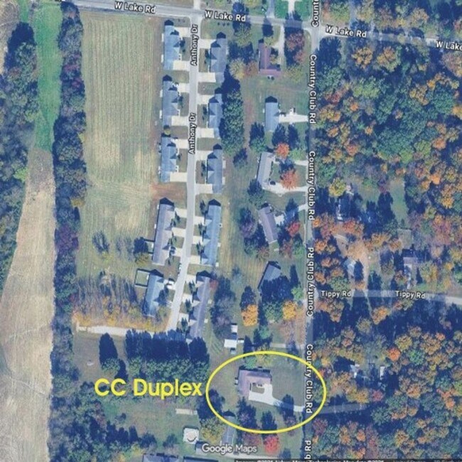 Building Photo - Country Club Duplex