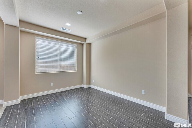 Building Photo - 4942 Monrovia Dr