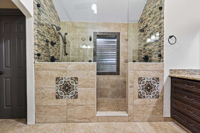 Building Photo - One of a kind home in Katy with large backyard and outdoor Oasis. With nearly 2300 sqft there's p...