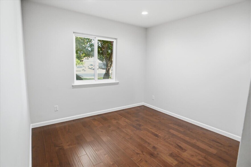 Building Photo - 7737 Minstrel Ave