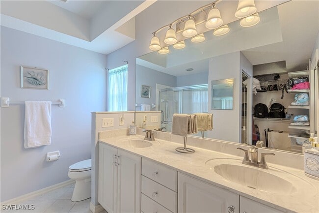 Building Photo - 5595 Greenwood Cir
