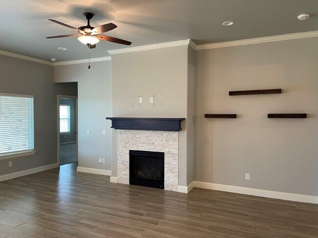 Building Photo - Deer Creek Schools! Storm Shelter, great colors, lots of light, swim, workout and play right in t...