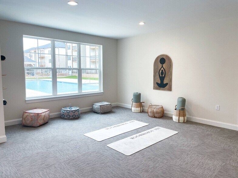 Building Photo - Northbrook Luxury Apartments
