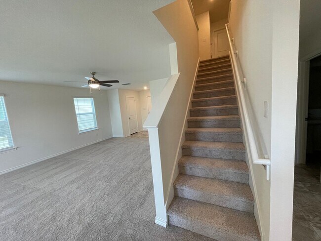 Building Photo - 4 Bdrm Home in Legend Heights, NBTX