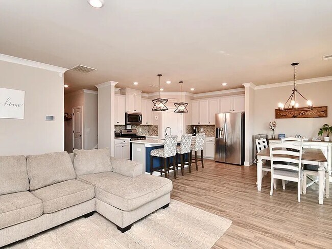 Building Photo - 30 Winged Bourne Ct