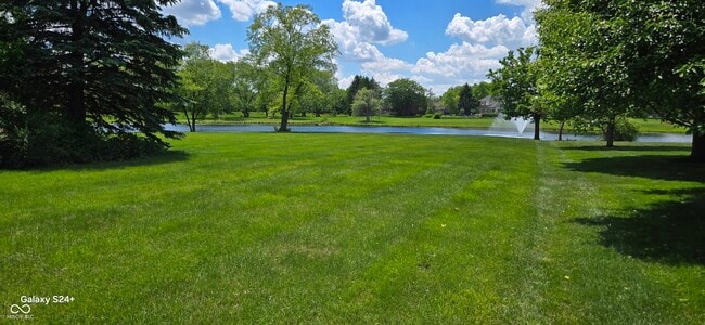 Building Photo - 9628 Summerlakes Dr