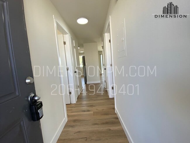 Interior Photo - 5403 Pacific Apartments