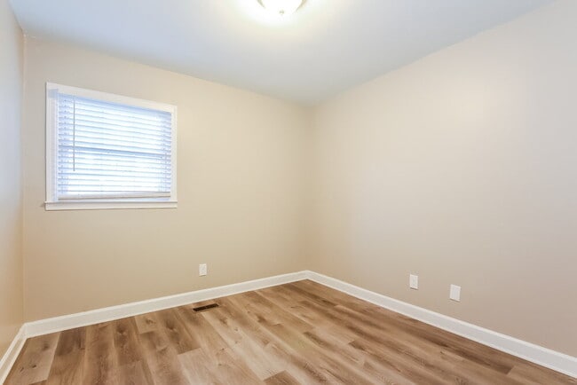 Building Photo - 209 Nila Dawn Ave