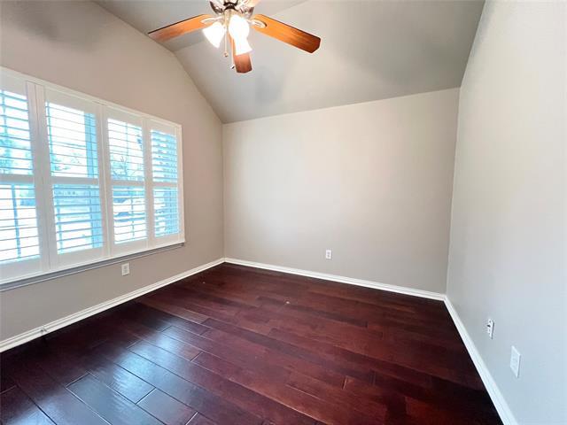 Building Photo - 505 Maverick Dr