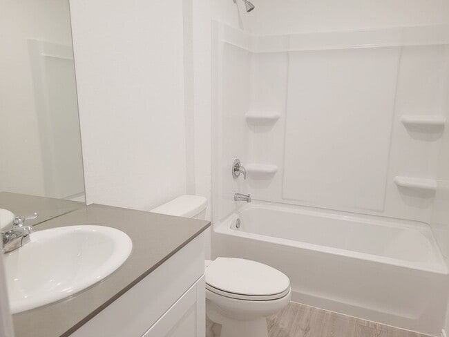 Building Photo - 2024 4-bed Home in Bulverde