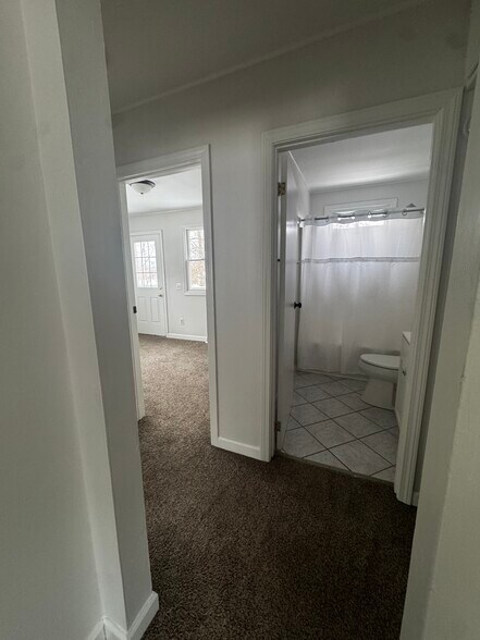 Building Photo - 150 Ethan Allen Pky